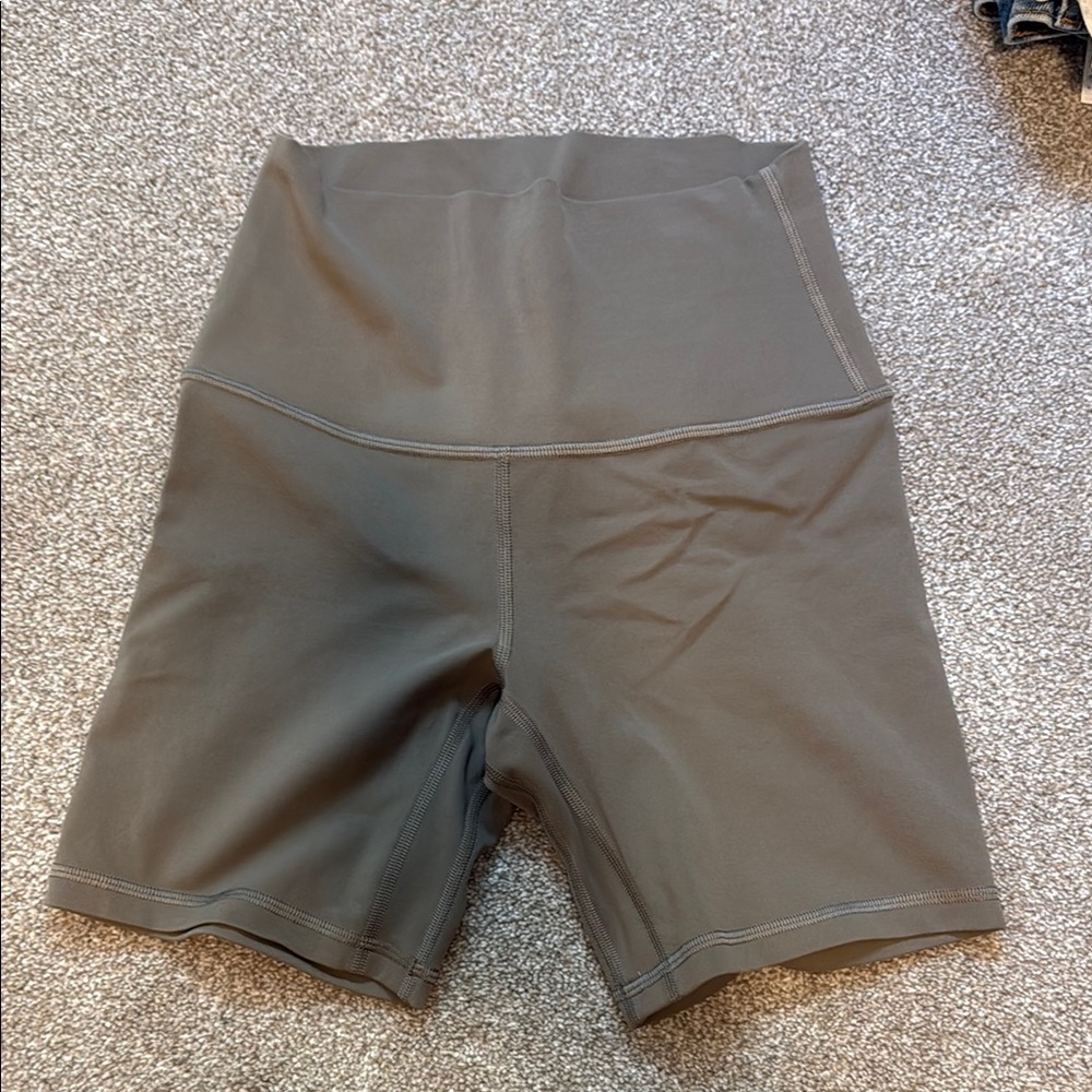 Lululemon biker shorts size 4 worn once